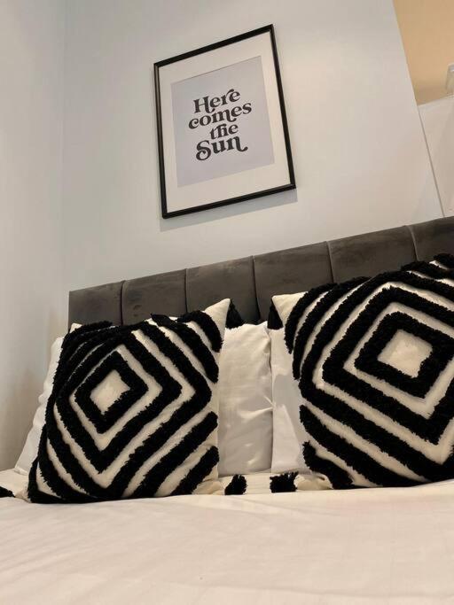 Victoria Street Apartment Sleeps 2 ลิเวอร์พูล ภายนอก รูปภาพ