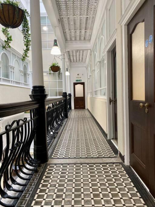 Victoria Street Apartment Sleeps 2 ลิเวอร์พูล ภายนอก รูปภาพ